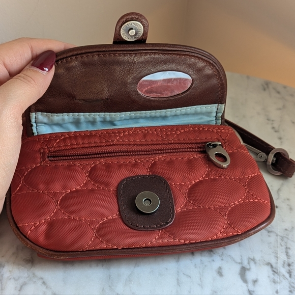 Mosey Wristlet / Wallet - Picture 6 of 9